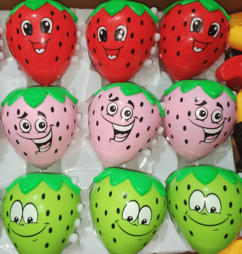 (৩ পিস) - আলো ঝলমলে স্ট্রবেরি লাটিম খেলনা